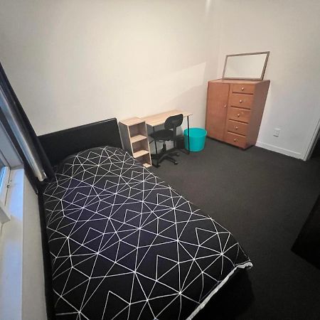 Single Room #1 Or #3 - Homestay Family Home - No Breakfast Χάμιλτον Εξωτερικό φωτογραφία
