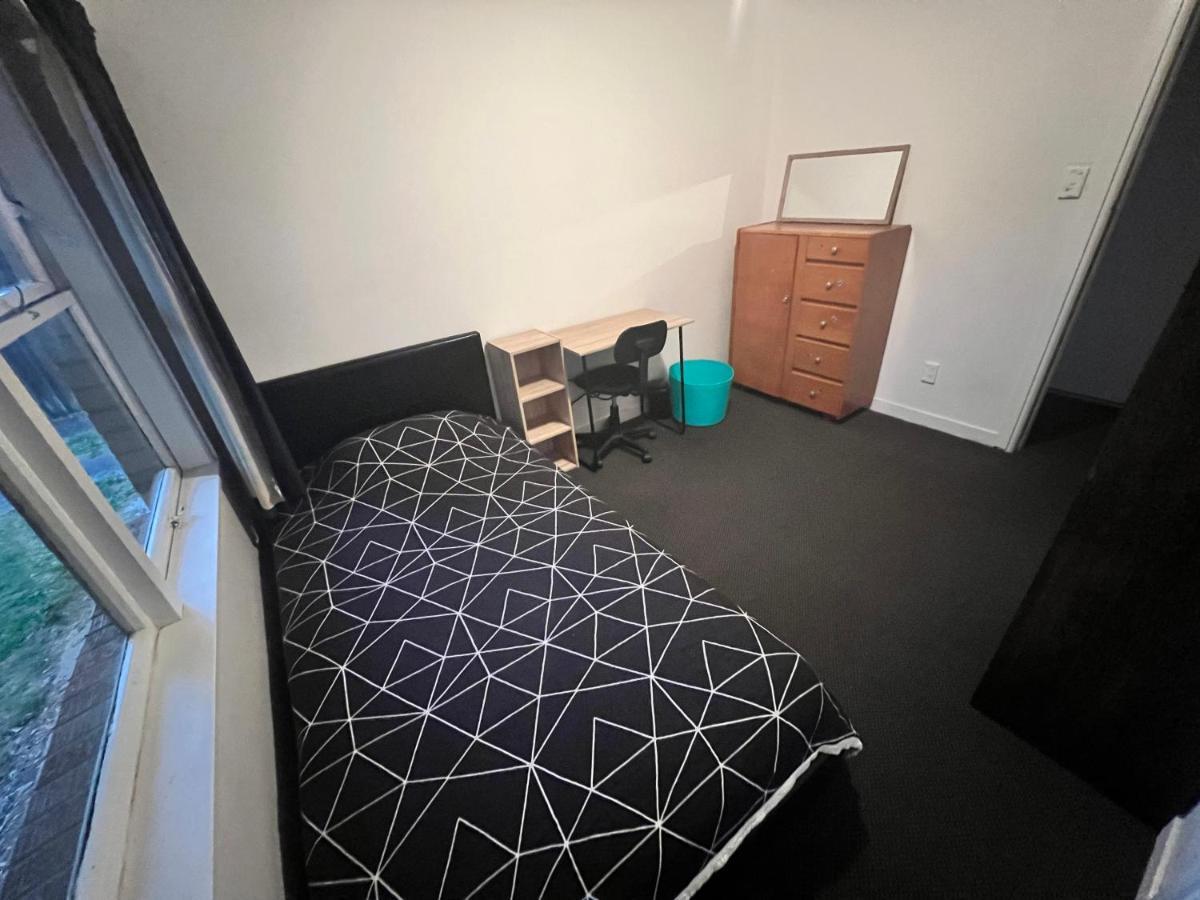 Single Room #1 Or #3 - Homestay Family Home - No Breakfast Χάμιλτον Εξωτερικό φωτογραφία