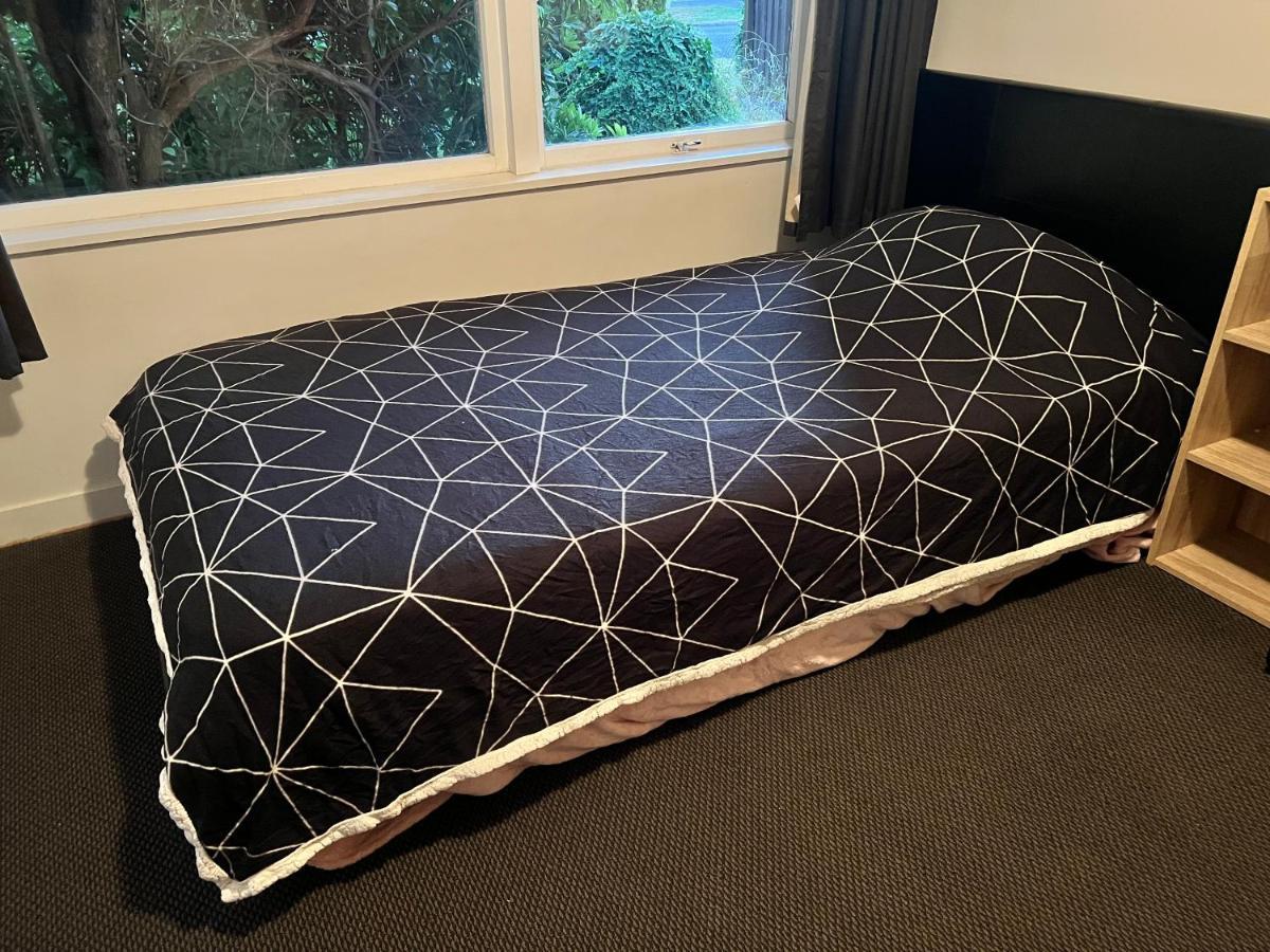 Single Room #1 Or #3 - Homestay Family Home - No Breakfast Χάμιλτον Εξωτερικό φωτογραφία