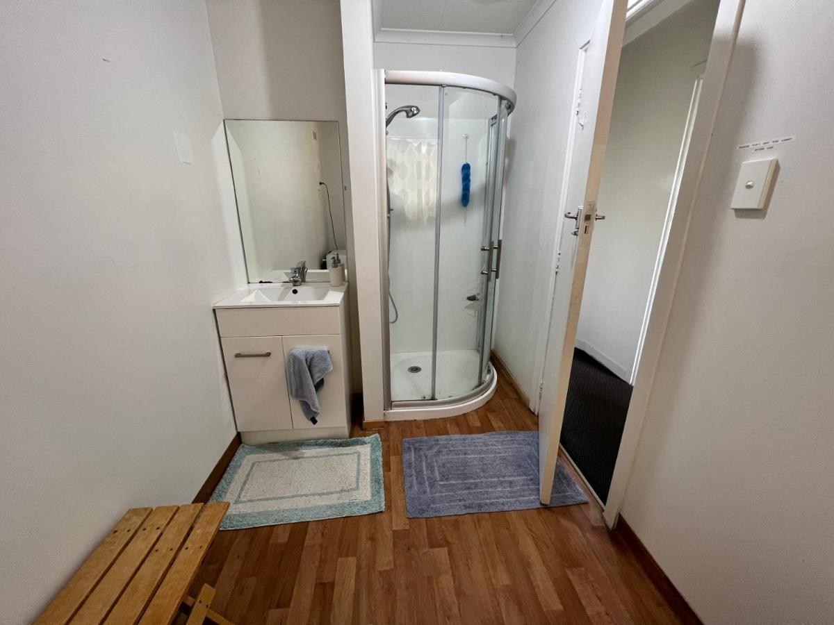 Single Room #1 Or #3 - Homestay Family Home - No Breakfast Χάμιλτον Εξωτερικό φωτογραφία